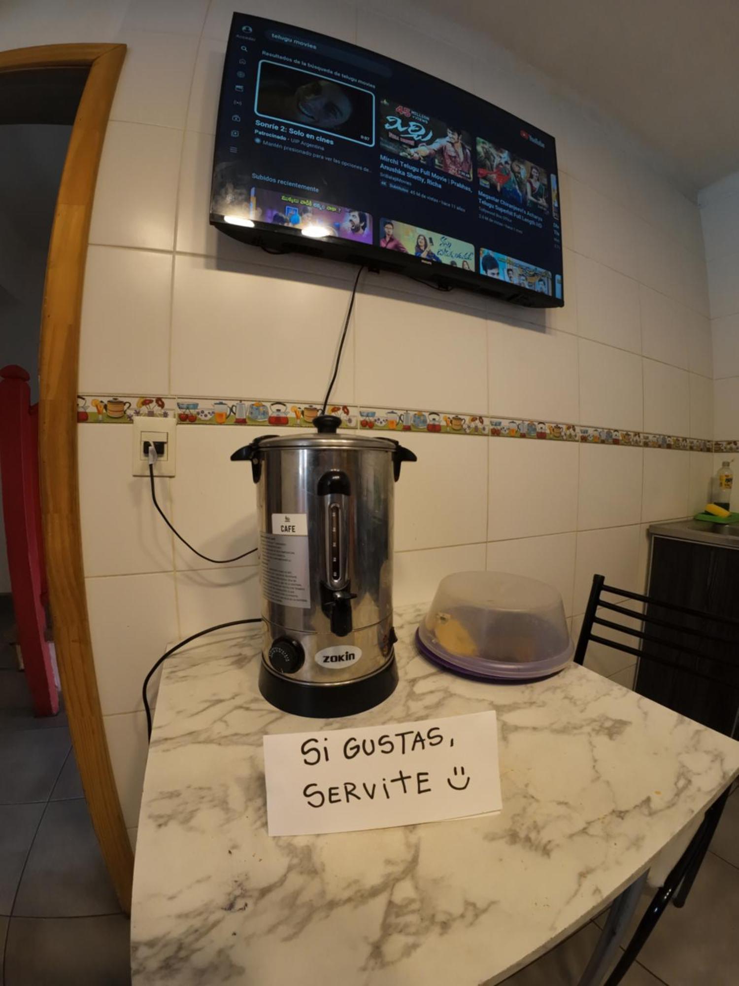 Temiscira Hostel San Carlos de Bariloche Bagian luar foto
